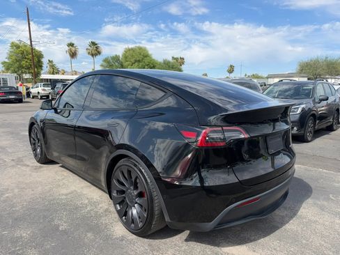 Used 2022 Tesla Model Y Performance AWD/4WD image 6