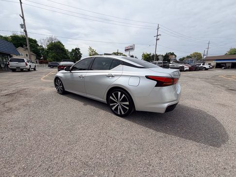 Used 2020 Nissan Altima 2.5 SL FWD image 22