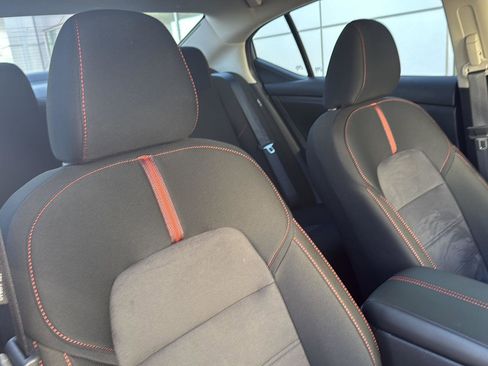 Used 2025 Nissan Sentra SR w/ Lighting Package image 35