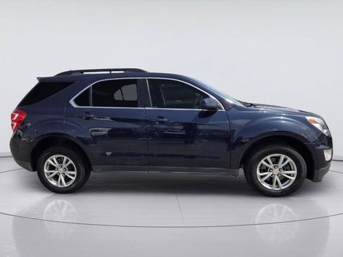 Used 2017 Chevrolet Equinox LT FWD image 4