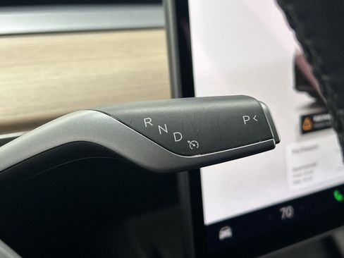 Used 2023 Tesla Model Y Long Range image 15