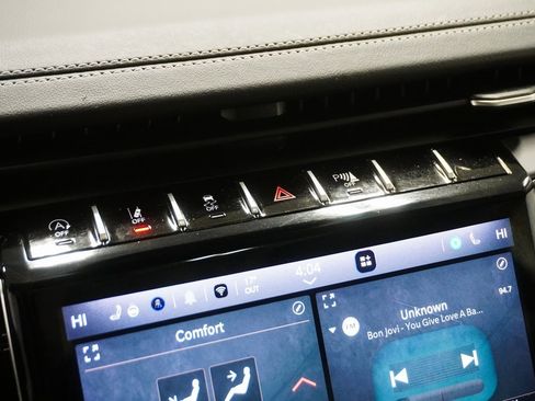 Certified 2022 Jeep Grand Cherokee L Overland w/ MOPAR Finishing Package image 28