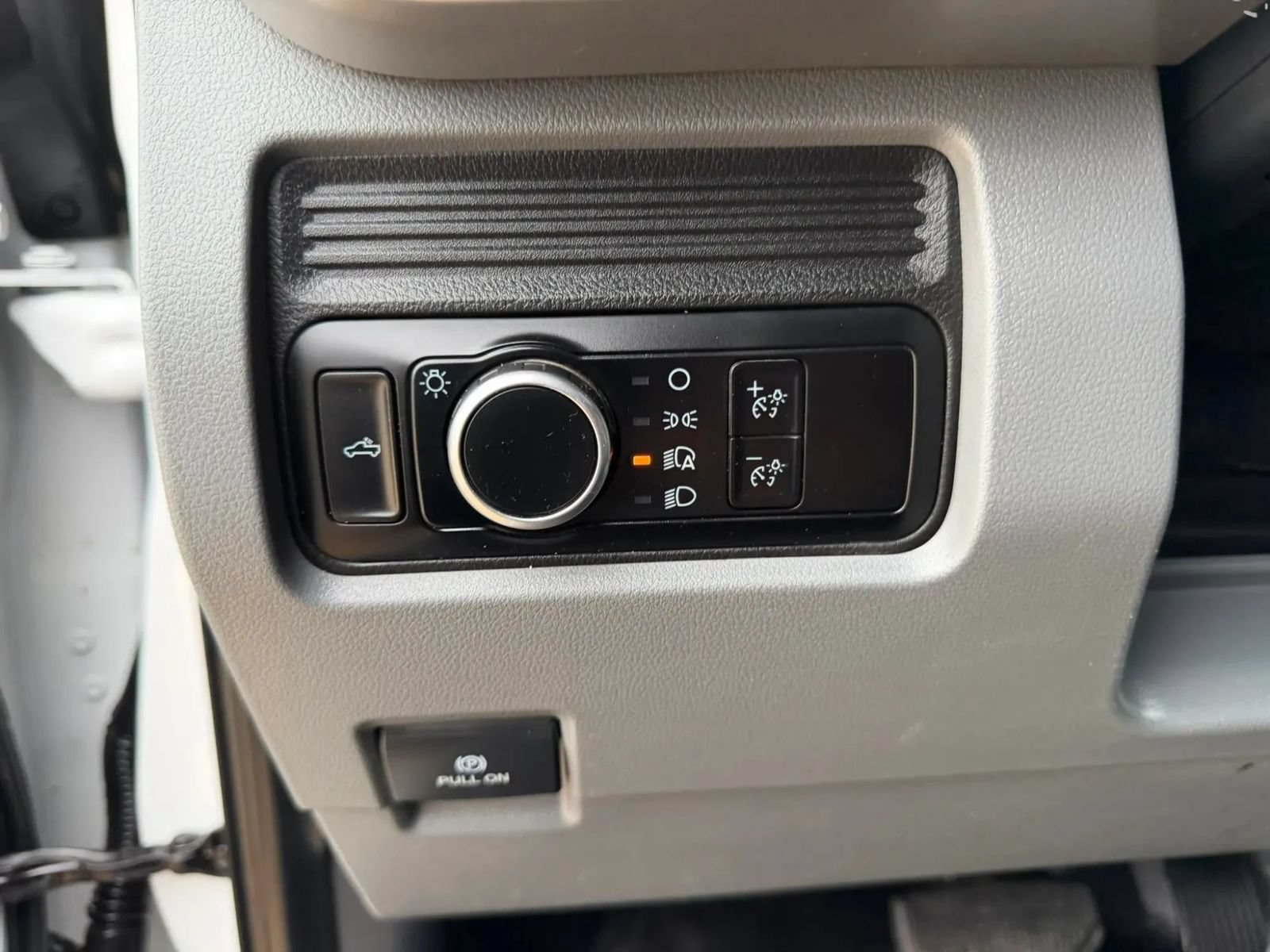 Used 2023 Ford F250 XL w/ XL Driver Assist Package AWD/4WD image 16