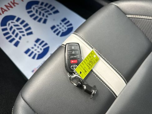 Used 2025 Toyota Camry SE FWD image 27