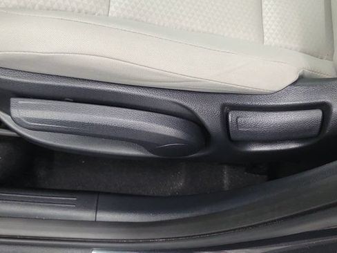 Certified 2023 Kia Soul LX FWD image 23