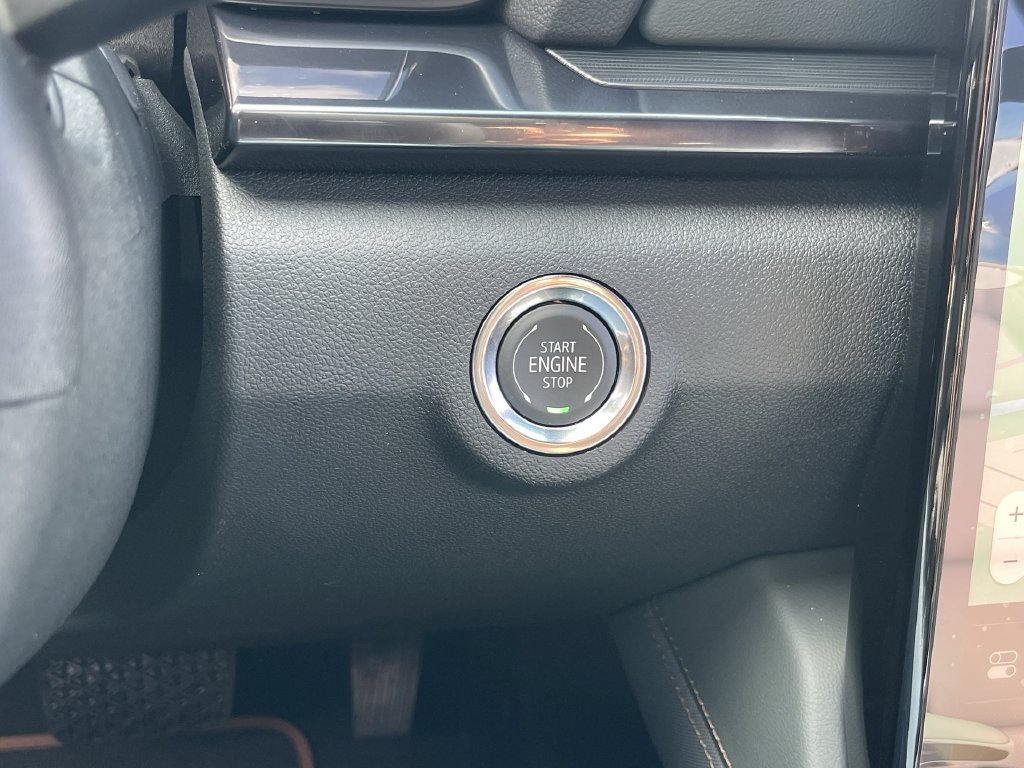 New 2027 GMC Terrain AT4 w/ Technology Package II AWD/4WD image 17