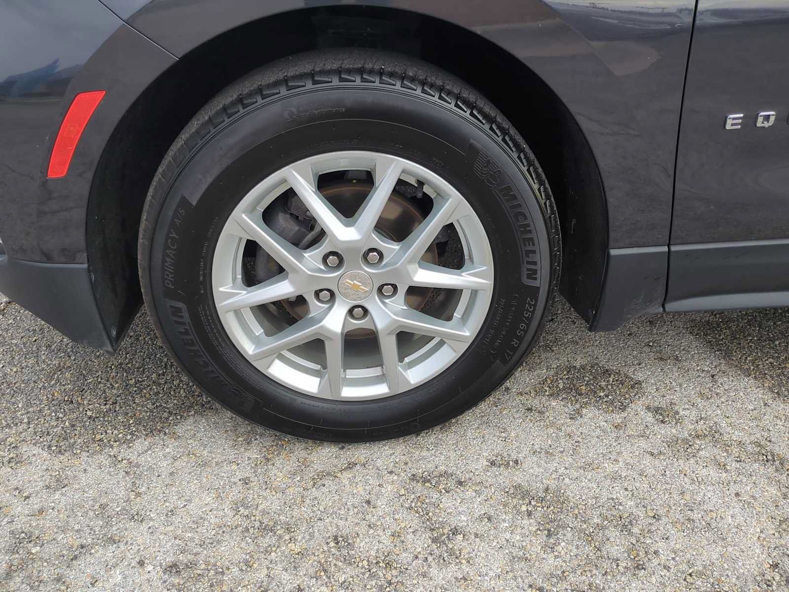Used 2023 Chevrolet Equinox LT FWD image 32
