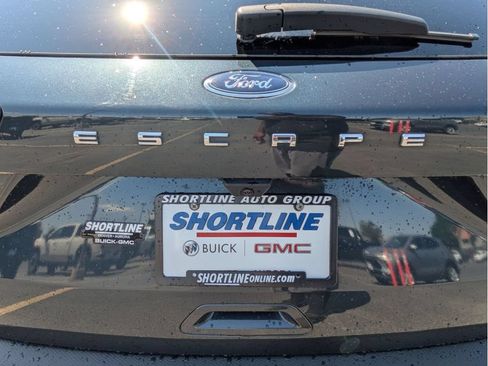 Used 2022 Ford Escape SE w/ Cold Weather Package AWD/4WD image 9