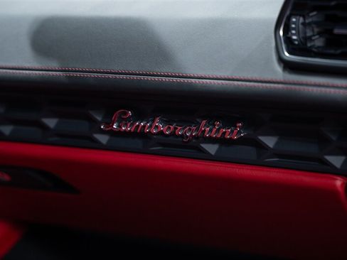 Used 2015 Lamborghini Huracan LP 610-4 AWD/4WD image 56