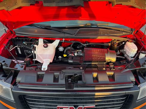 Used 2019 GMC Savana 2500 Extended w/ Driver Convenience Package RWD image 13