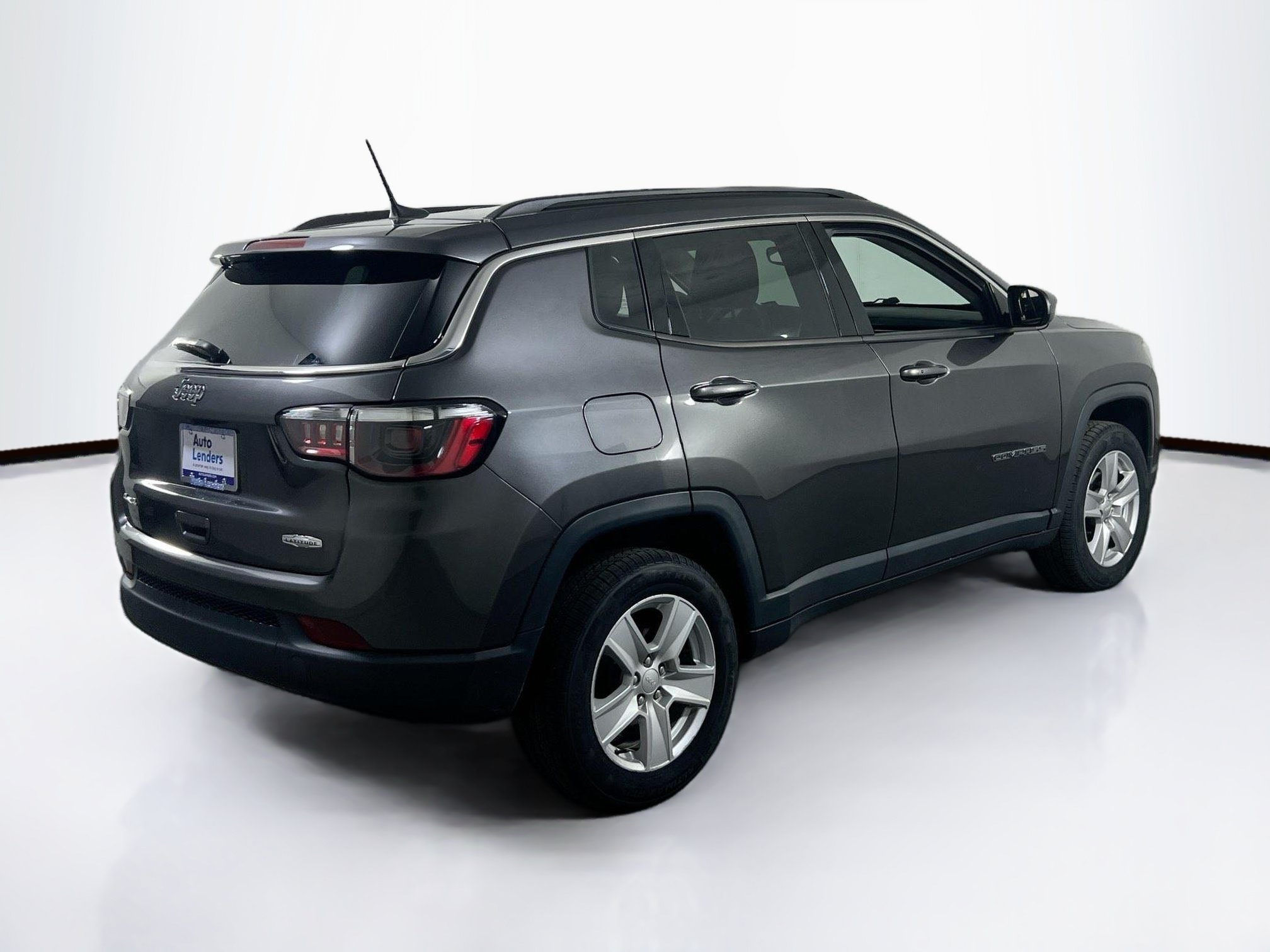 Used 2022 Jeep Compass Latitude AWD/4WD image 5