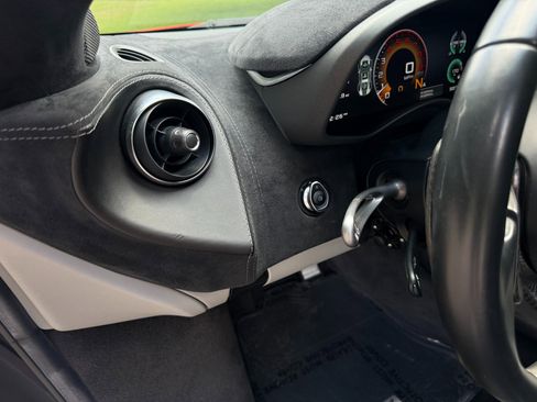 Used 2017 McLaren 570S Coupe image 17