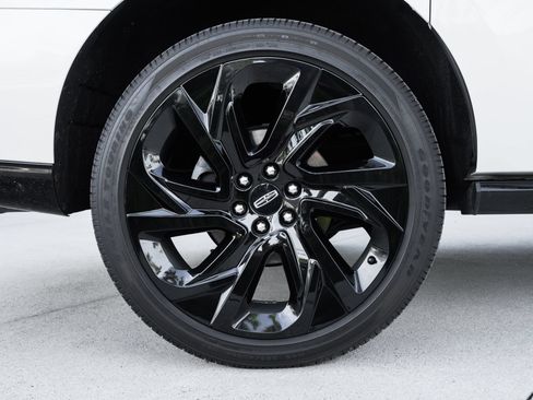 Used 2025 Lincoln Navigator L Black Label AWD/4WD image 13