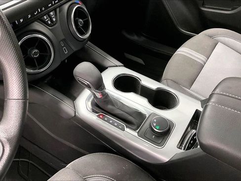 Used 2024 Chevrolet Blazer LT image 17