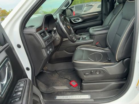Used 2021 Chevrolet Suburban Premier AWD/4WD image 8