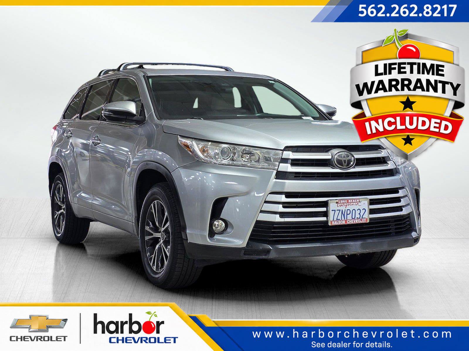 Used 2017 Toyota Highlander Plus FWD image 1