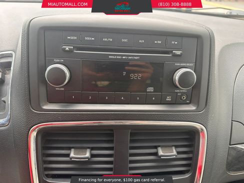Used 2013 Dodge Grand Caravan SE FWD image 12