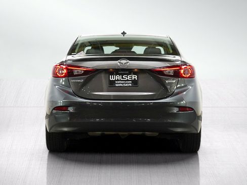 Used 2018 MAZDA MAZDA3 Grand Touring w/ Premium Equipment Package FWD image 4