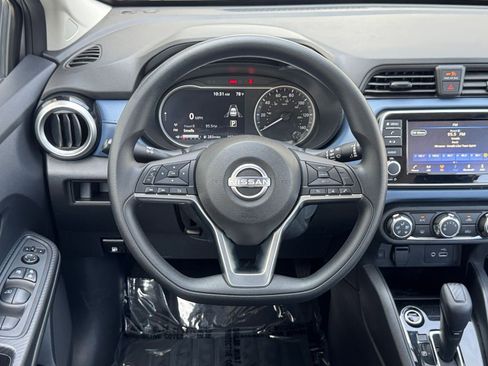 Used 2025 Nissan Versa SV image 27
