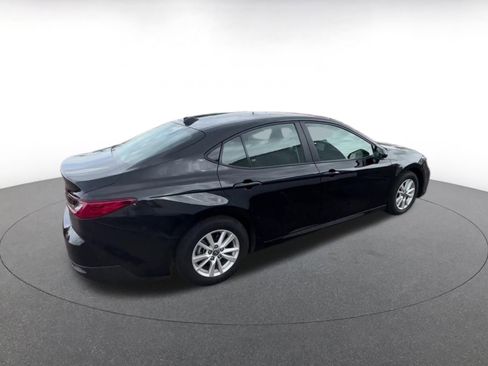 Used 2025 Toyota Camry LE image 15