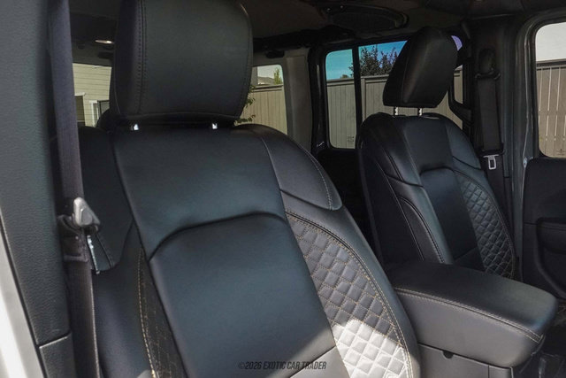 Used 2022 Jeep Wrangler Unlimited Sahara AWD/4WD image 35
