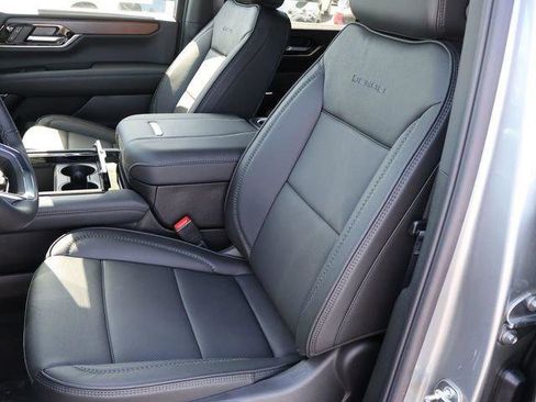 New 2026 GMC Yukon Denali AWD/4WD image 23