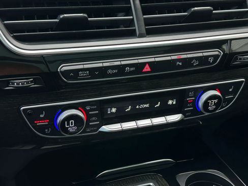 Used 2017 Audi Q7 3.0T Premium Plus image 39