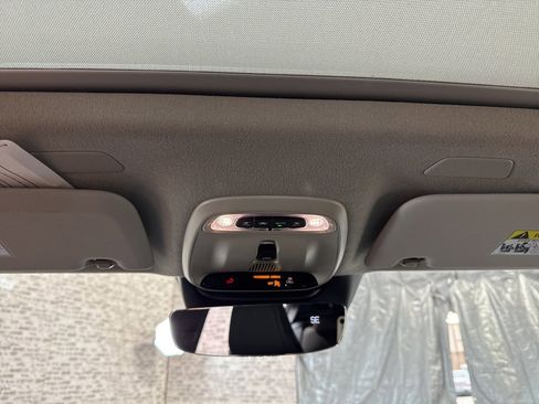 Used 2021 Volvo XC40 T5 Momentum w/ Protection Package Premier image 20