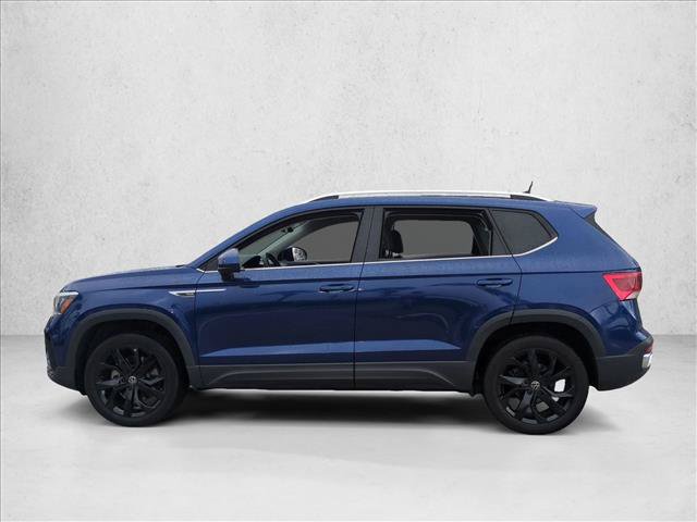 Used 2023 Volkswagen Taos SE w/ Panoramic Sunroof Package FWD image 9
