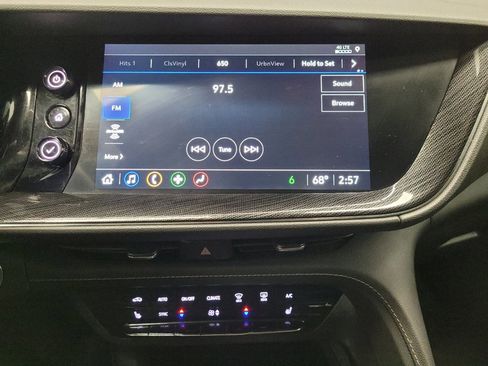 Used 2023 Buick Envision Essence image 25