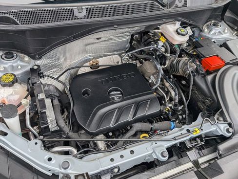 Used 2023 Buick Encore GX Essence w/ Experience Buick Package image 23