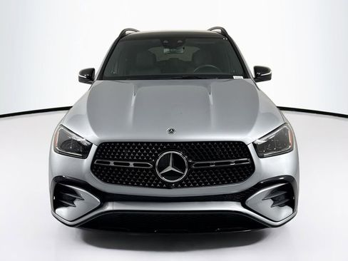 Used 2025 Mercedes-Benz GLE 450e 4MATIC image 2