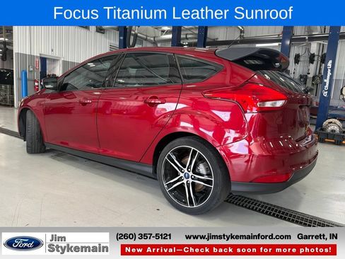Used 2017 Ford Focus Titanium w/ Titanium Technology Package FWD image 5