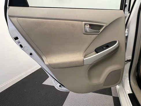 Used 2012 Toyota Prius Three image 9