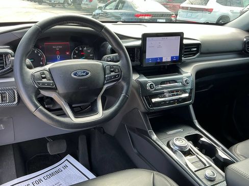 Certified 2023 Ford Explorer XLT w/ Equipment Group 202A AWD/4WD image 29