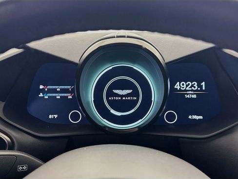 Used 2020 Aston Martin V8 Vantage Coupe image 11