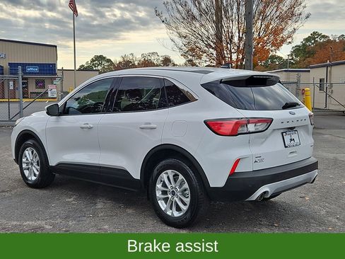 Used 2021 Ford Escape SE image 5