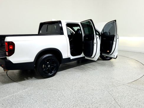 Used 2023 Honda Ridgeline Black Edition image 7