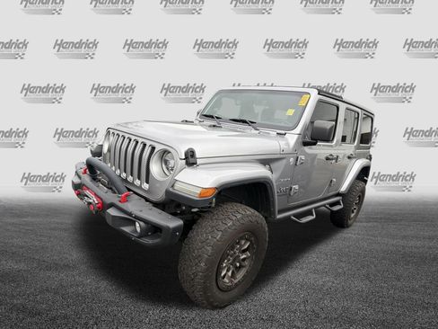 Used 2018 Jeep Wrangler Unlimited Sahara image 5