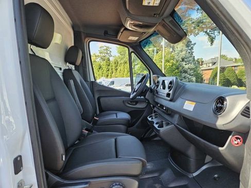 New 2024 Mercedes-Benz Sprinter 3500 image 17