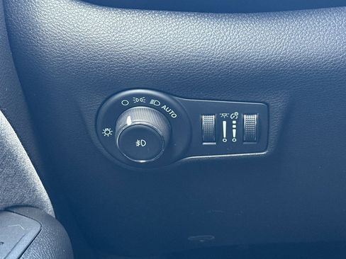 Used 2022 Jeep Compass Latitude w/ Convenience Group image 31