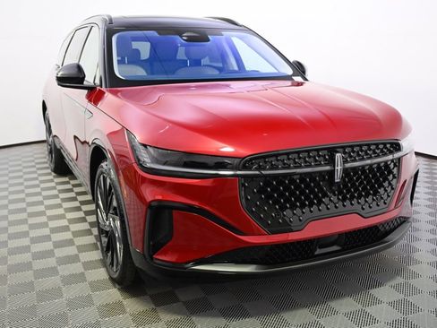 New 2026 Lincoln Nautilus Reserve image 9