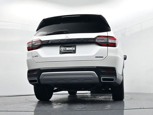 Used 2025 Honda Pilot Touring image 59