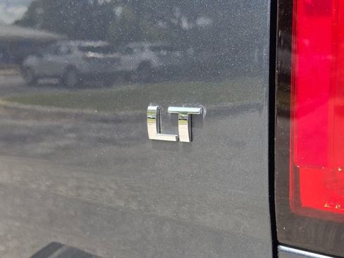Used 2020 Chevrolet Colorado LT RWD image 12