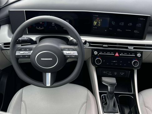 New 2026 Hyundai Tucson SEL image 17