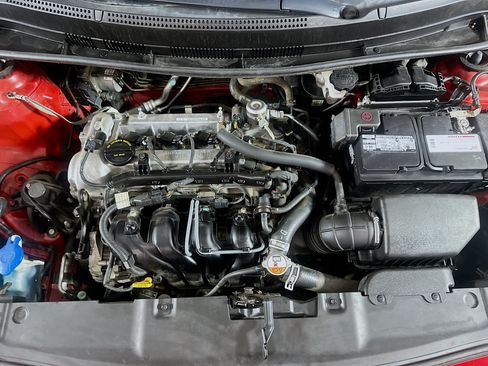 Used 2014 Hyundai Accent SE FWD image 29