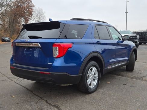 Used 2020 Ford Explorer XLT image 11