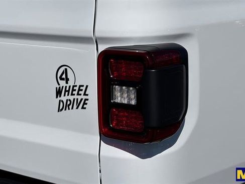 Used 2025 Jeep Gladiator Willys image 33