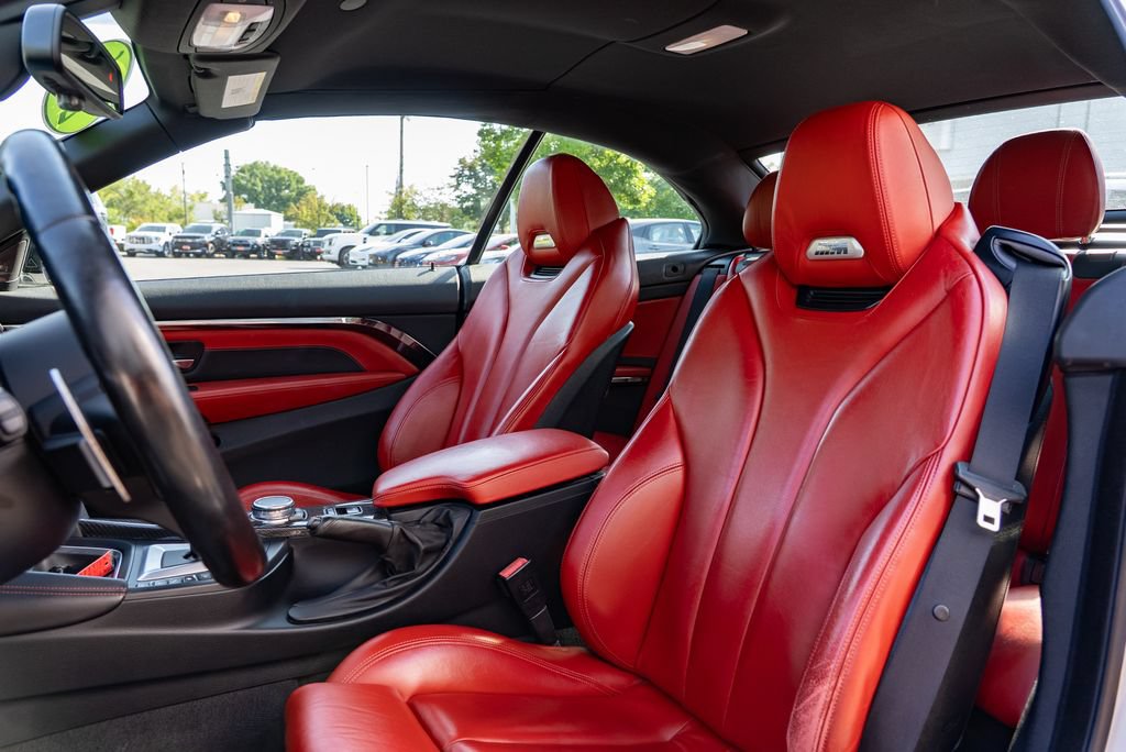Used 2016 BMW M4 Convertible RWD image 21
