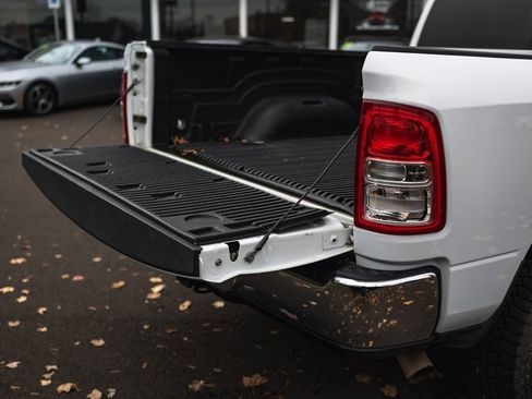 Used 2024 RAM 2500 Big Horn image 9